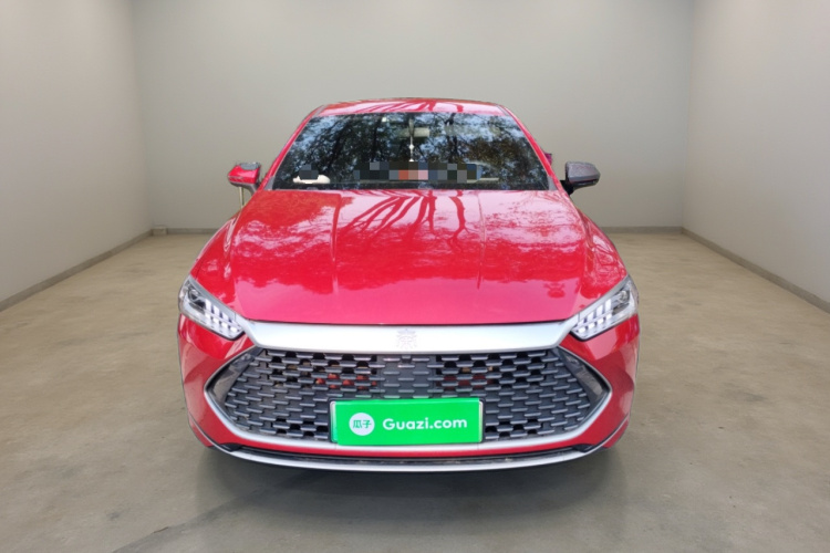 比亚迪 秦PLUS 2023款 冠军版 DM-i 55KM领先型车身外观2