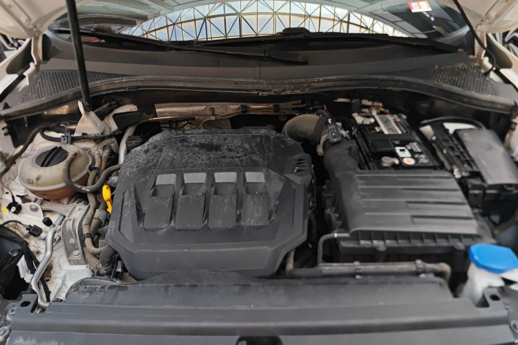 大众 途观L 2022款 330TSI 自动两驱舒享版机舱底盘24