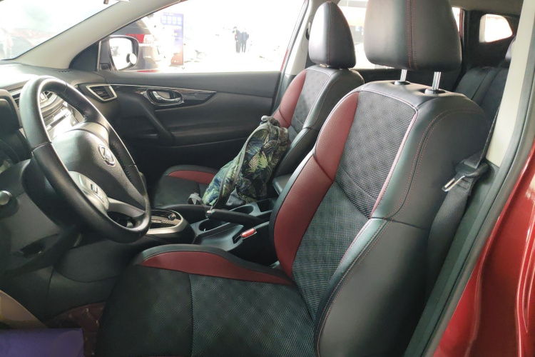 日产 逍客 2017款 2.0L CVT豪华版 国V局部细节19