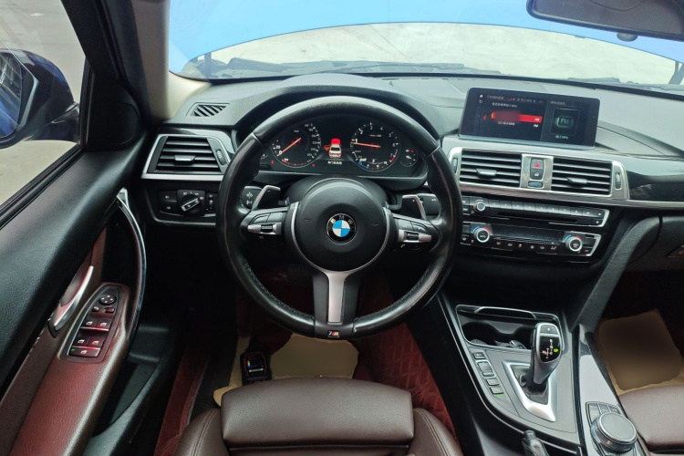 宝马3系 2018款 320Li 领先型M运动套装中控内饰13