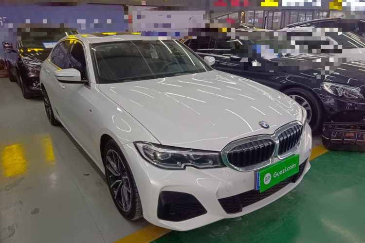 宝马3系 2021款 320Li M运动套装车身外观3