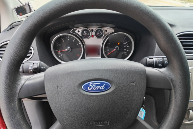 福特 福克斯 2012款 两厢经典 1.8L 自动基本型中控内饰7008