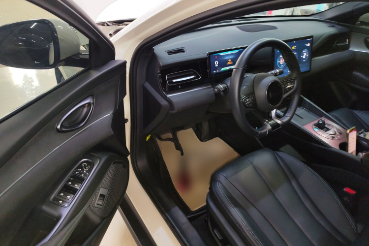 比亚迪 海豹06新能源 2024款 DM-i 80KM尊贵型中控内饰7003