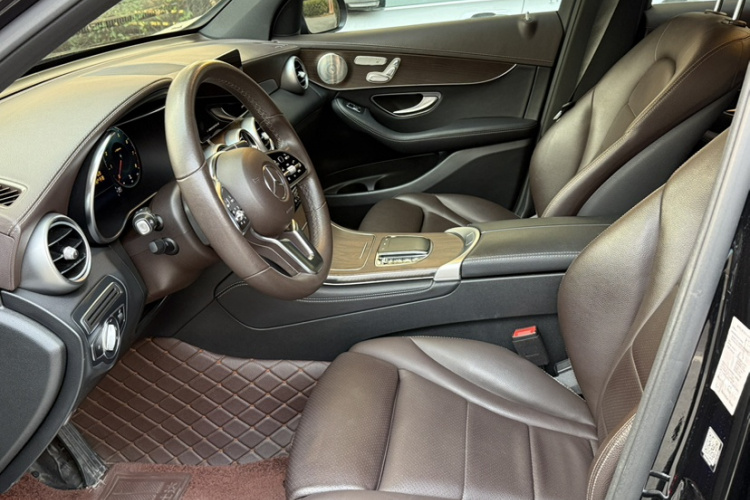 奔驰GLC 2022款 改款 GLC 300 L 4MATIC 动感型中控内饰7003