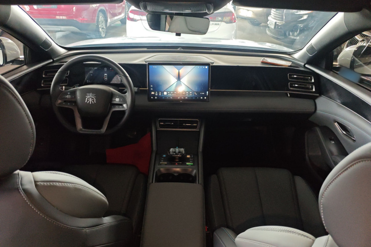 比亚迪 秦L 2025款 DM-i 智驾版 80KM领先型中控内饰7002