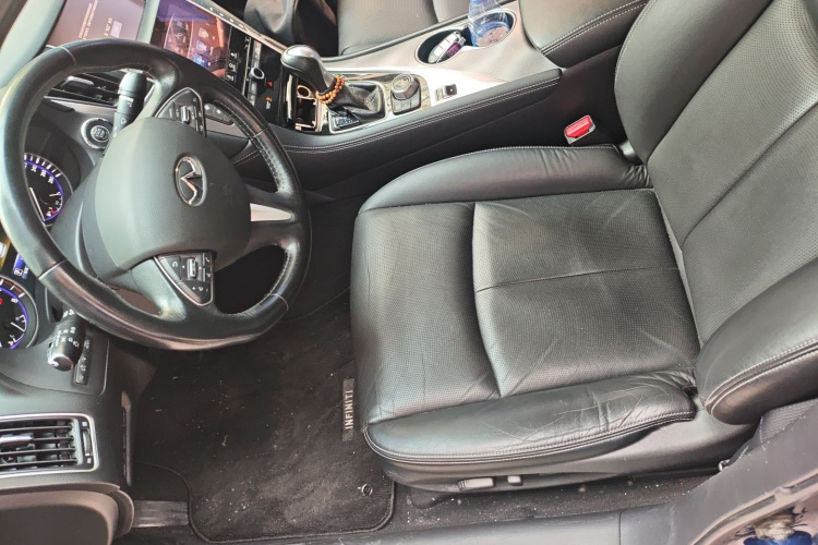 英菲尼迪Q50L 2016款 2.0T 进取版中控内饰20