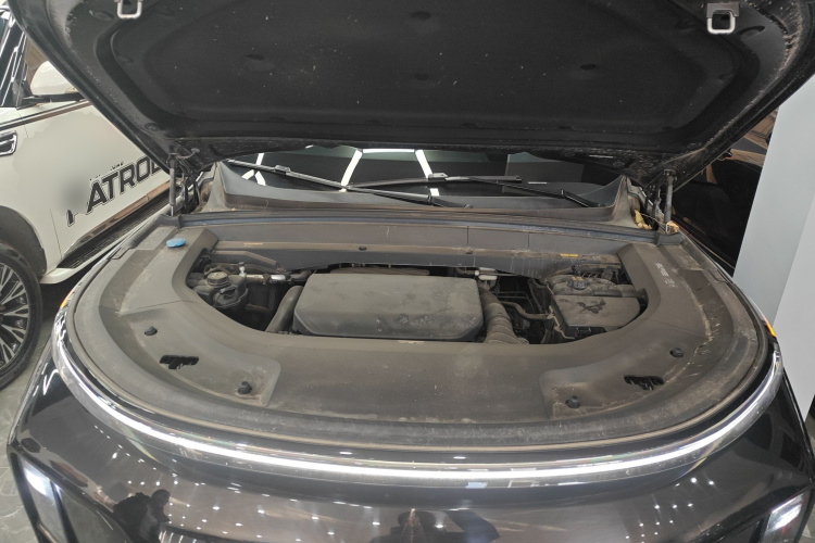 理想汽车 理想L9 2022款 Max机舱底盘24