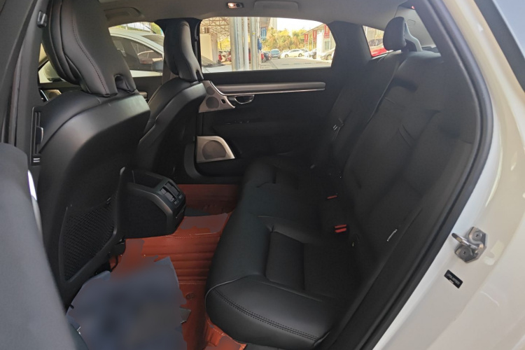 沃尔沃S90 2019款 T4 智逸版中控内饰21