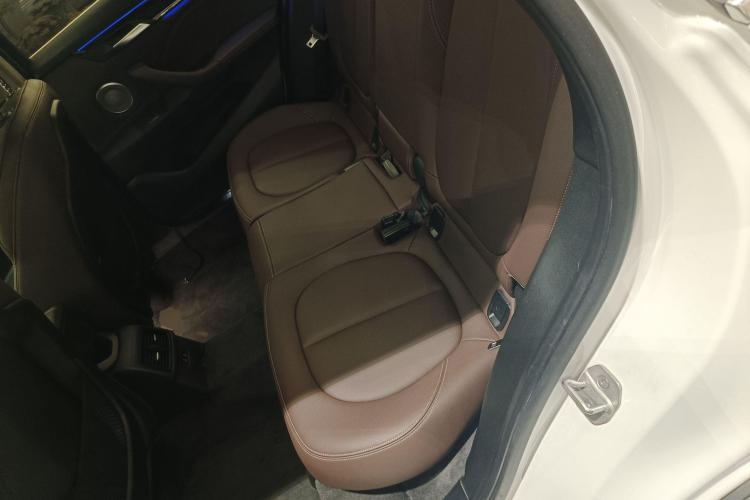 宝马X1 2021款 sDrive20Li 尊享型中控内饰21