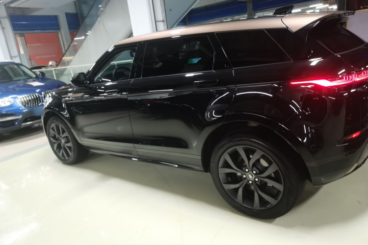 路虎 揽胜极光 2023款 极光L 249PS 科林斯古铜特别版车身外观4