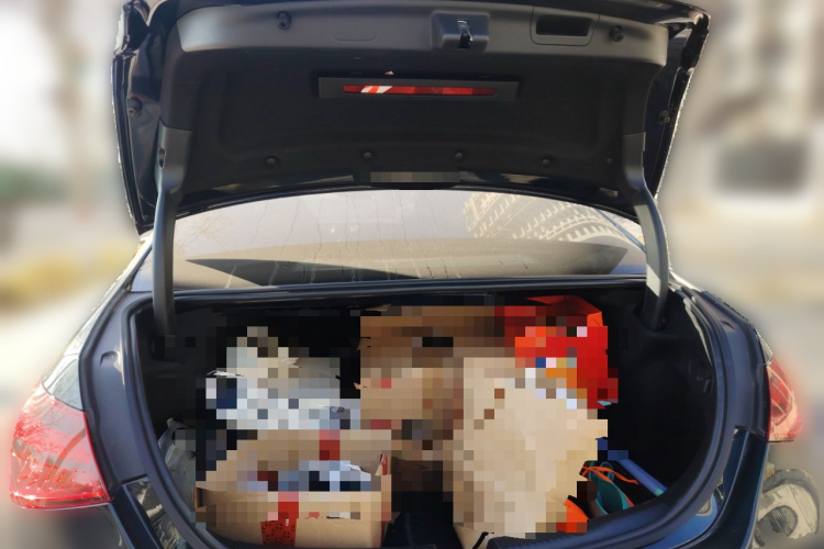 奔驰C级 2025款 C 260 L 运动版中控内饰23