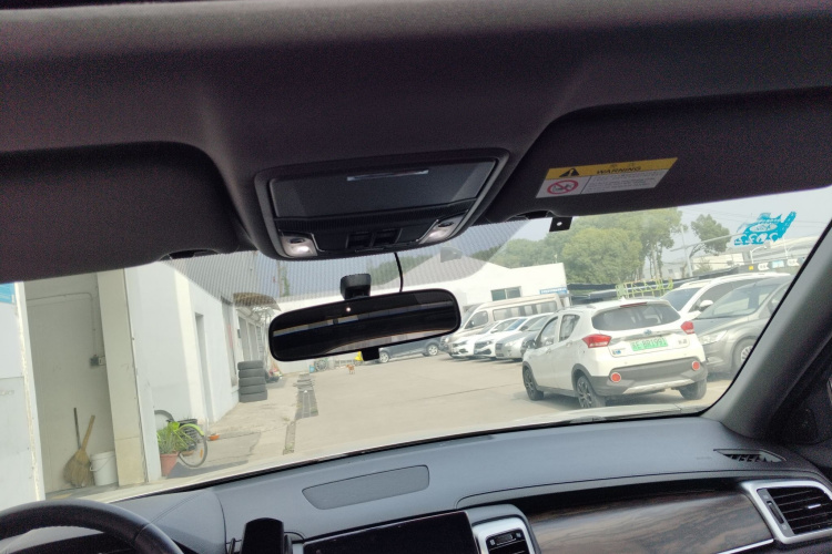 本田UR-V 2017款 370TURBO 两驱尊贵版 国V中控内饰22