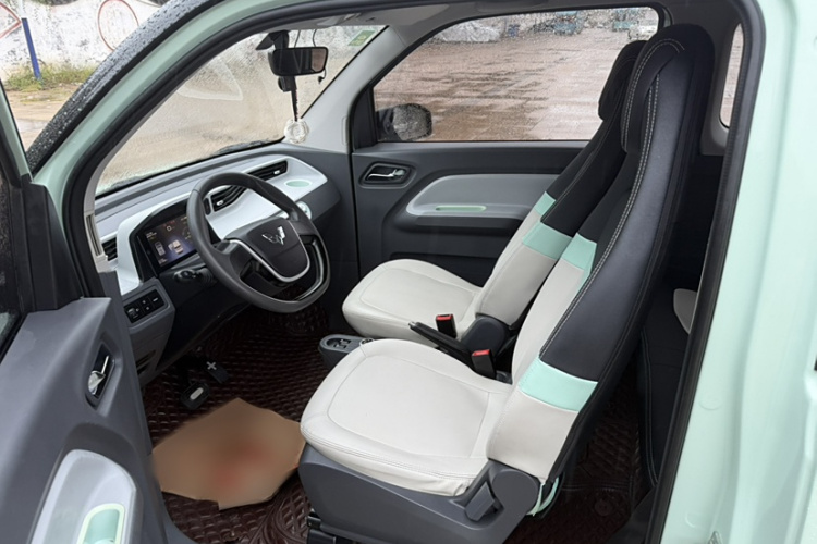 五菱汽车 宏光MINIEV 2021款 马卡龙夹心款 170km 三元锂局部细节19