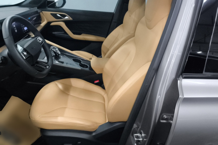 荣威RX5 2023款 1.5T 豪华滑屏版中控内饰19