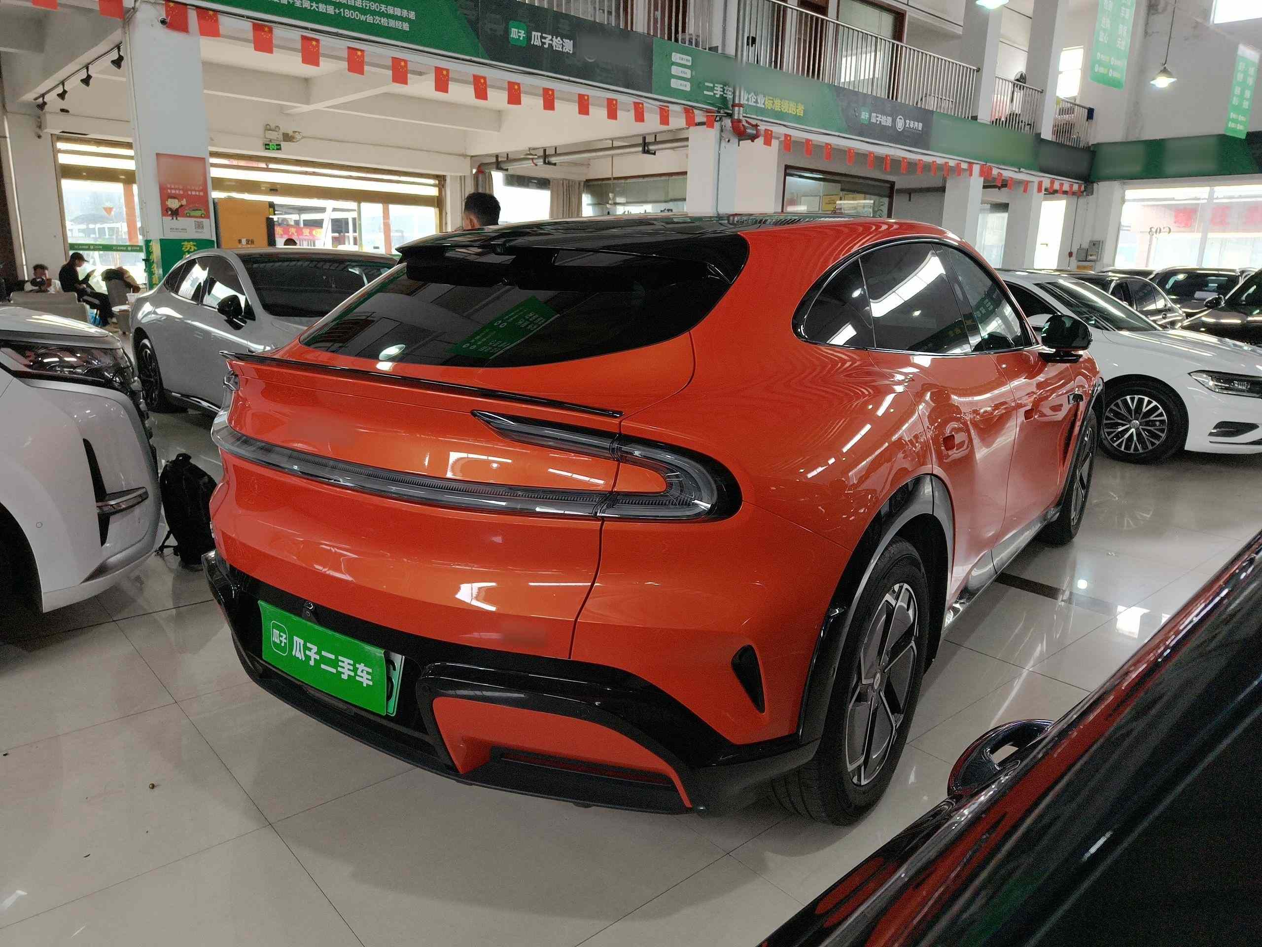 小米汽车 小米YU7 2025款 超长续航四驱Pro版(4)