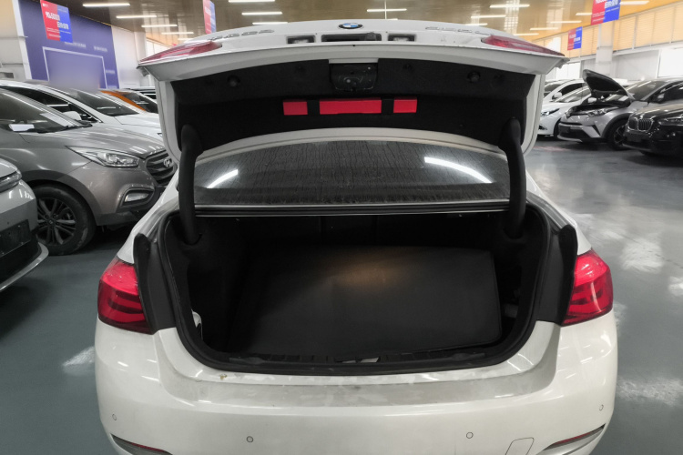 宝马3系 2018款 320Li 时尚型机舱底盘23