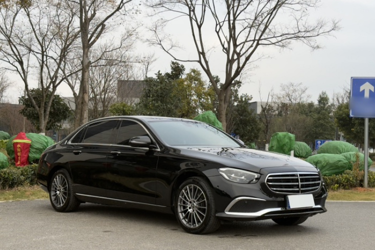奔驰E级 2023款 E 260 L车身外观6005