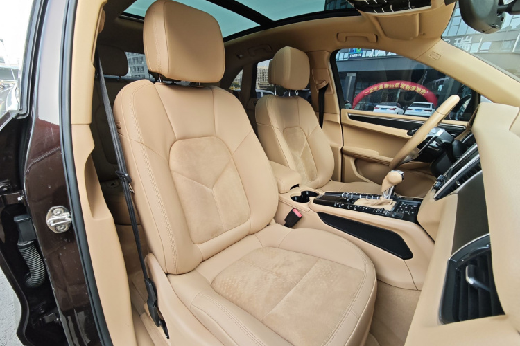 保时捷 2014款 Macan 2.0T中控内饰7011