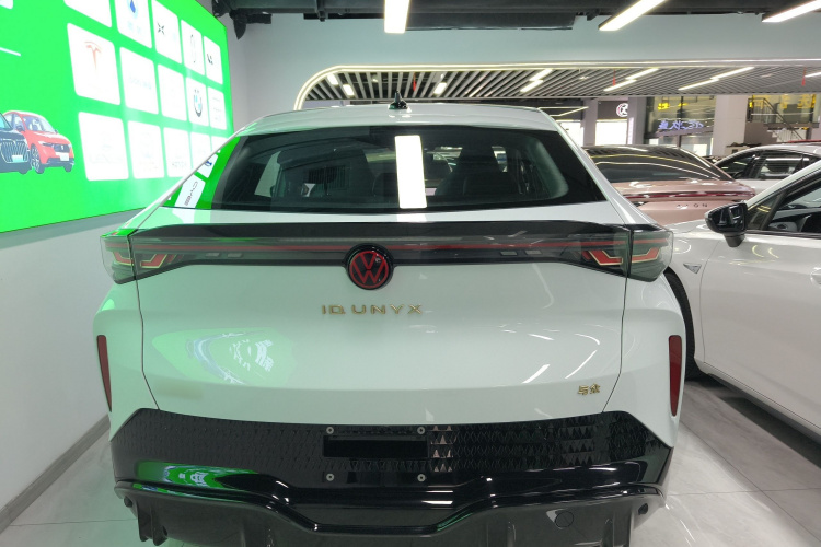 大众 ID.UNYX 与众 2024款 Pro 长续航版车身外观6
