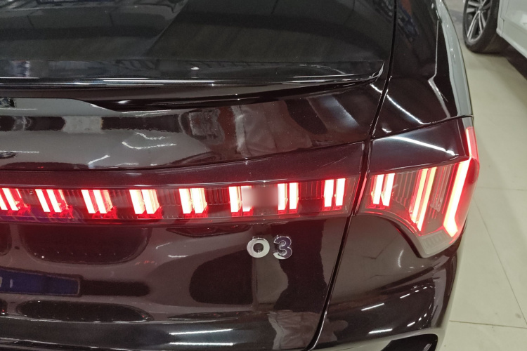 领克03 2023款 2.0TD DCT劲Halo车身外观9