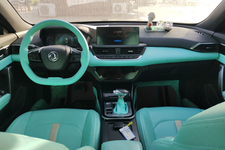 东风风神 奕炫 2020款 230T 自动炫目曜夜骑士版中控内饰7002