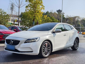 沃尔沃V40 2017款 T3 智逸版