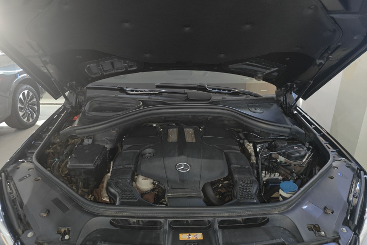 奔驰GLE 2017款 GLE 320 4MATIC 动感型机舱底盘24