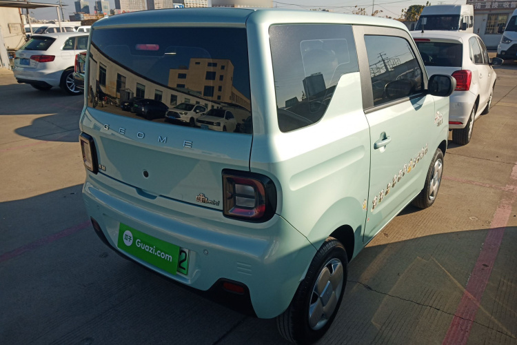 吉利银河 2024款 熊猫mini 200km 耐力熊车身外观7