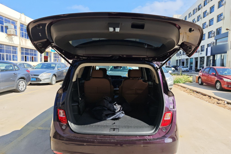 别克GL6 2021款 323T 轻混动互联豪华型机舱底盘23