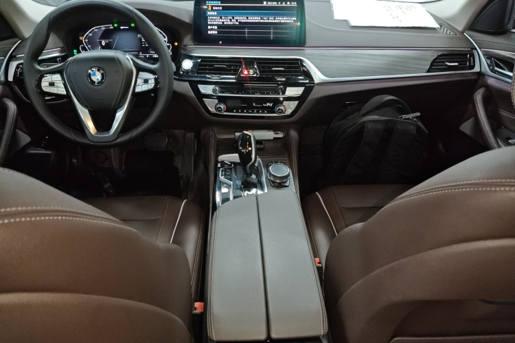 宝马5系新能源 2021款 535Le 豪华套装中控内饰12