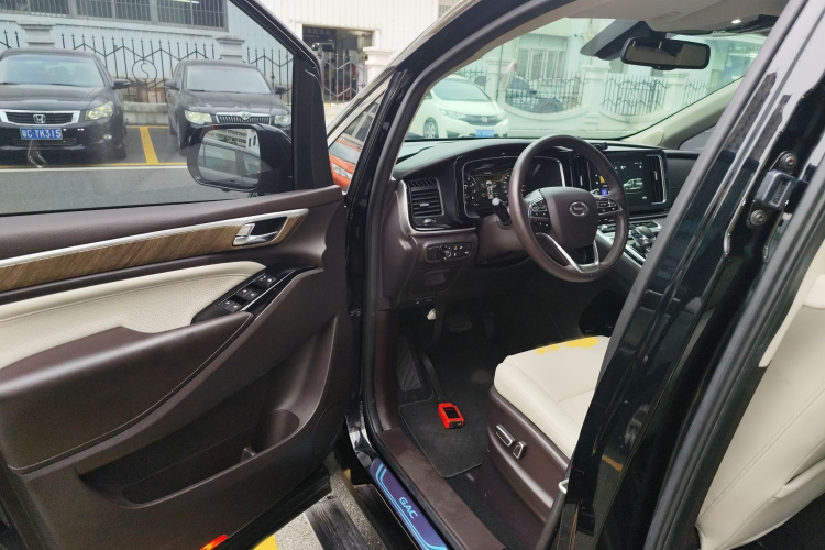 广汽传祺 传祺M8 2021款 领秀系列 390T 尊贵版中控内饰7003