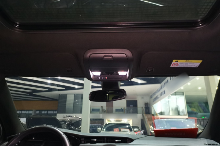 凯迪拉克XT5 2020款 改款 28T 豪华型中控内饰22