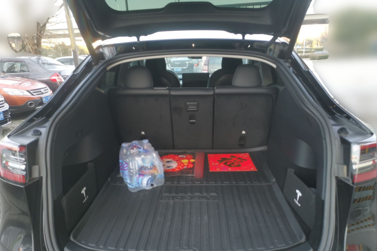 特斯拉 Model Y 2021款 标准续航后驱版中控内饰23