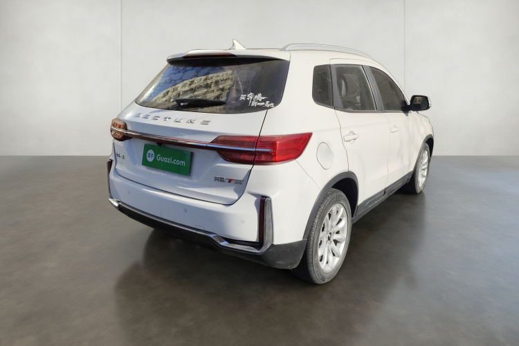 奔腾T33 2019款 1.6L 自动豪华型 国V车身外观7
