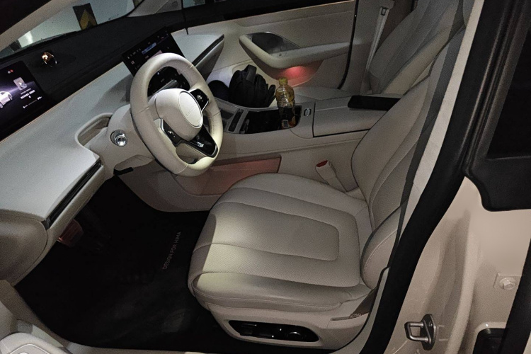 鸿蒙智行 智界S7 2025款 855km Max局部细节19