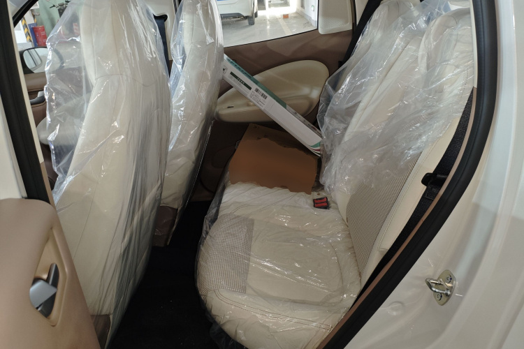 五菱汽车 宏光MINIEV 2025款 四门版 进阶款中控内饰21