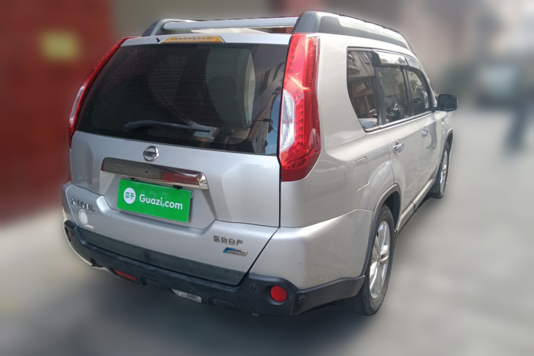 日产 奇骏 2012款 2.5L CVT豪华版 4WD车身外观6005