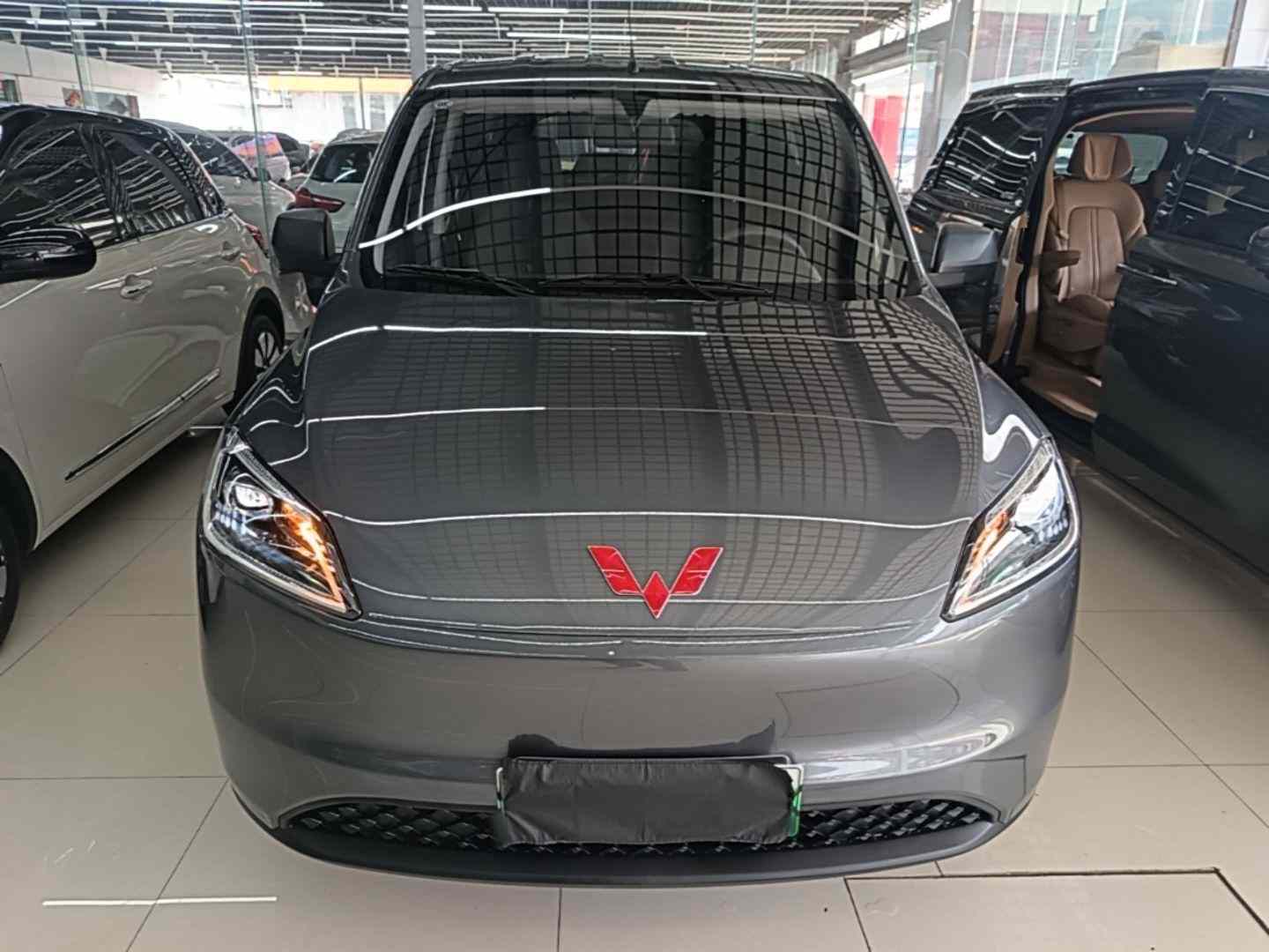 五菱汽车 五菱宏光新能源 2024款 纯电版 300KM 实用型(1)