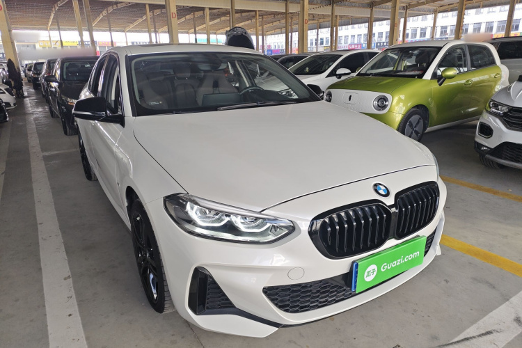 宝马1系 2021款 改款 125i M运动曜夜版车身外观6002