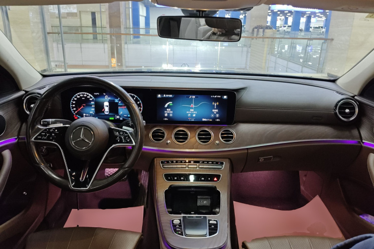 奔驰E级 2021款 E 260 L中控内饰7002