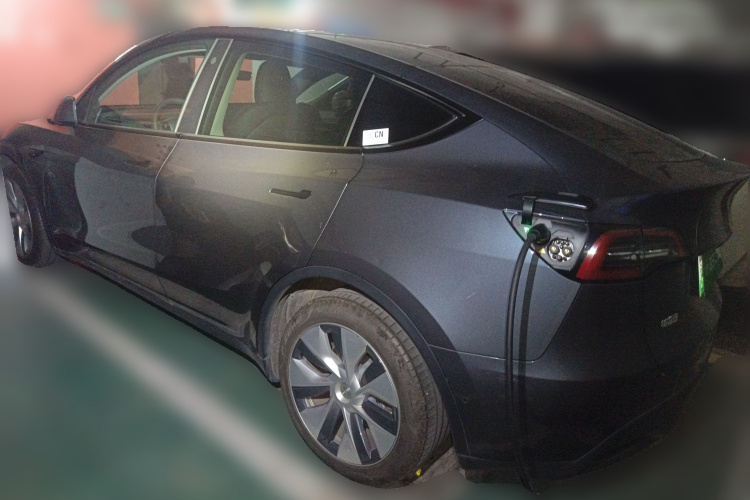 特斯拉 Model Y 2022款 改款 后轮驱动版车身外观5