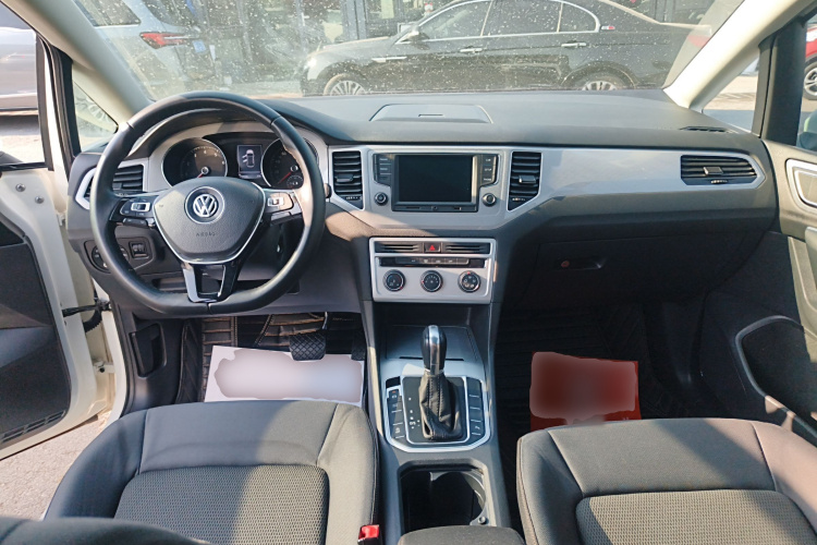 大众 高尔夫·嘉旅 2016款 230TSI 自动进取型中控内饰12