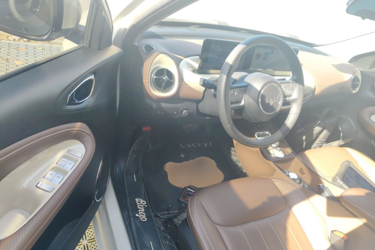 五菱汽车 五菱缤果 2023款 203km 舒享款中控内饰20