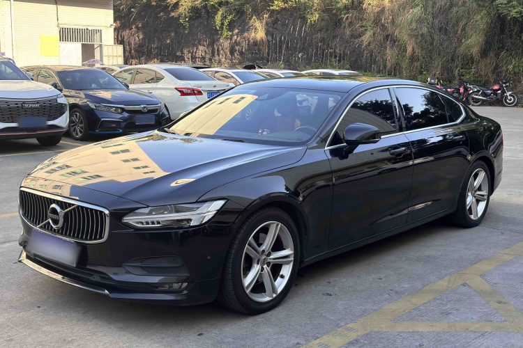 沃尔沃S90 2018款 T4 智远版车身外观6001