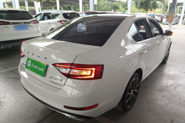 斯柯达 明锐 2018款 TSI280 DSG豪华版车身外观7