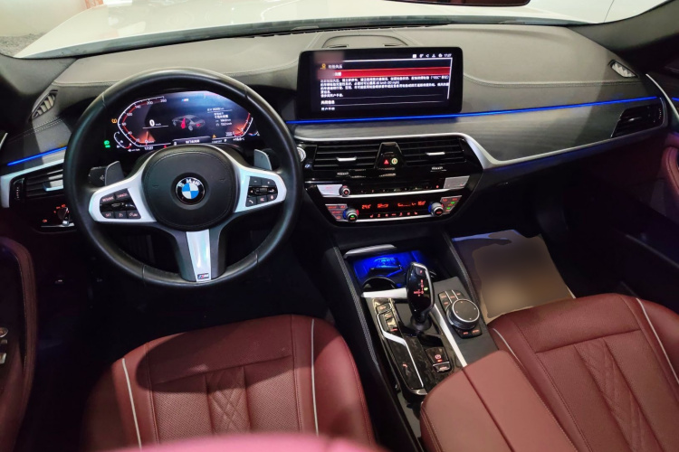 宝马5系 2021款 530Li 领先型 M运动套装中控内饰12