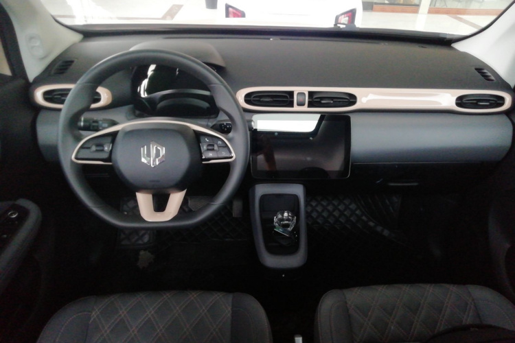 零跑汽车 零跑T03 2021款 400舒享版中控内饰12