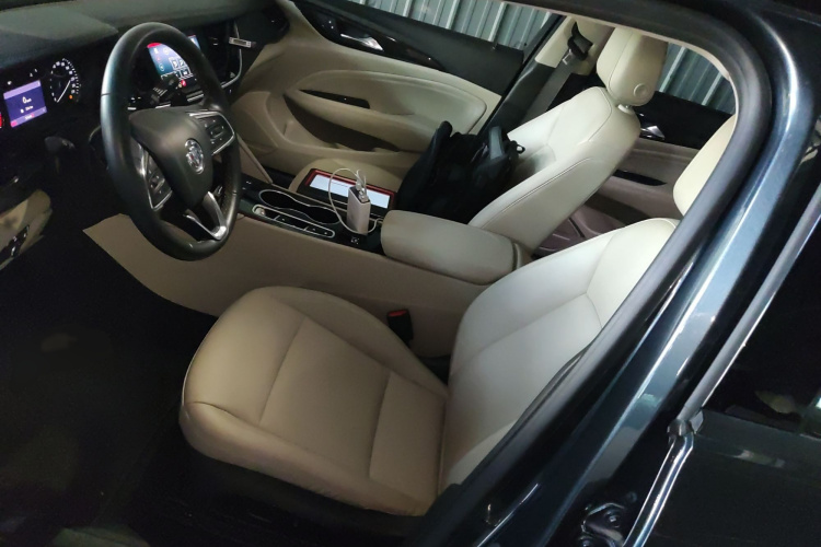 别克 君威 2020款 552T 精英型局部细节19