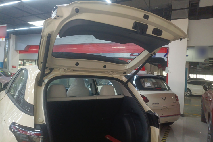 吉利银河 星愿 2025款 310km 梦想版机舱底盘23