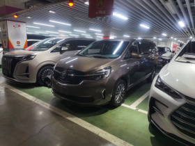 别克GL8 2021款 陆上公务舱 652T 豪华型